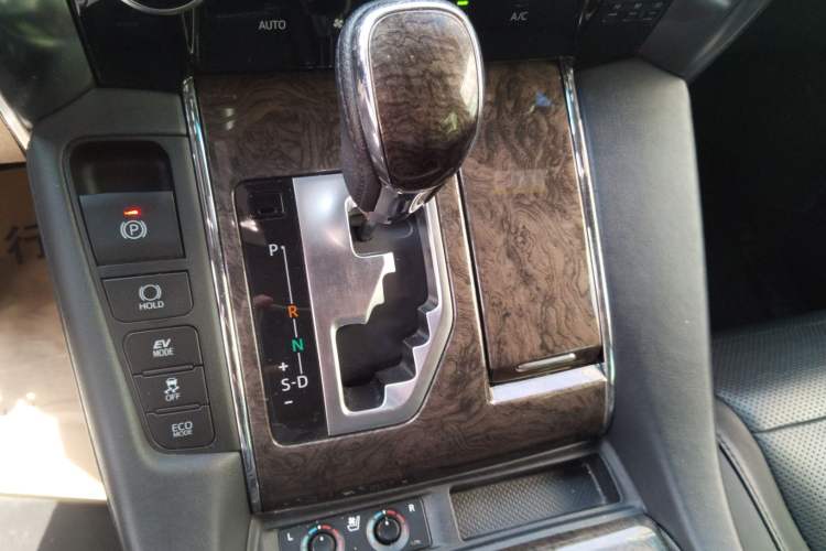 Used Toyota Vellfire 2021 Crown Dual-Engine 2.5L HV Prestige Edition