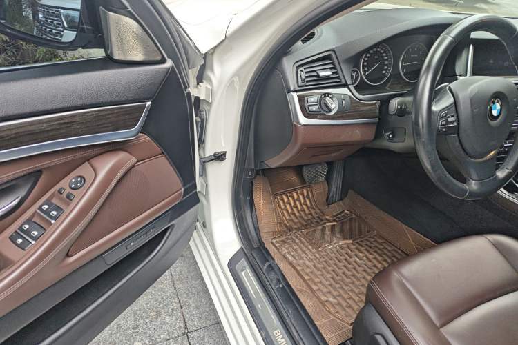 Used BMW 5 Series 2014 525Li Luxury Design Package