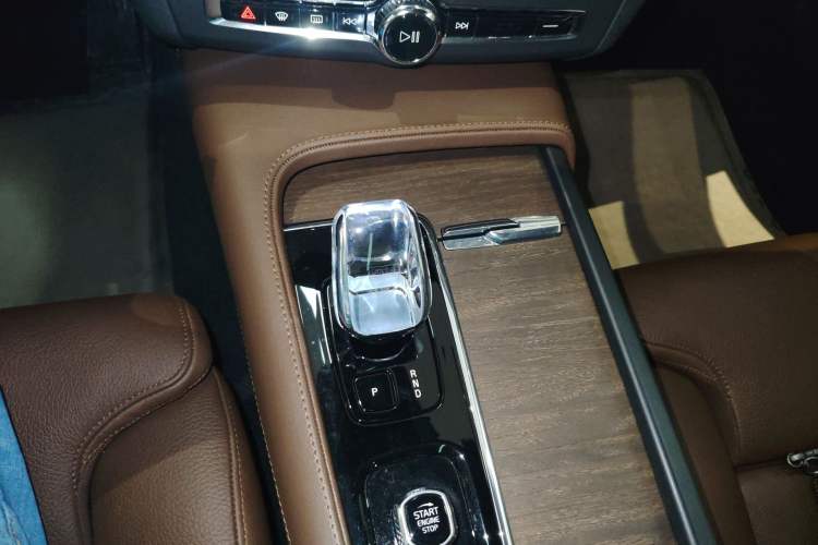 Used Volvo S90 2024 B5 Zhiyuan Luxury Edition
