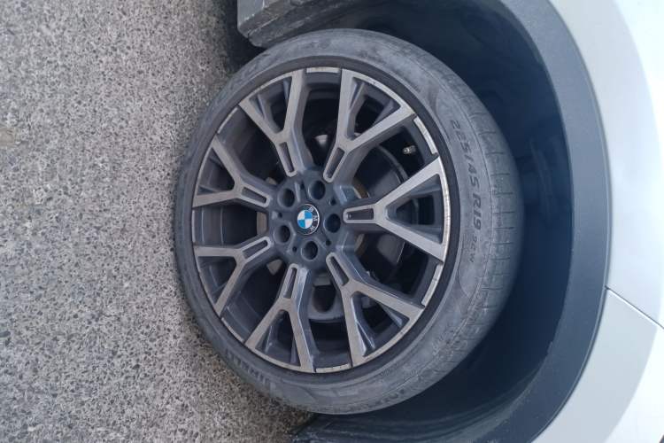 Used BMW X1 2020 xDrive25Li Luxury Edition Right Front Wheel Hub