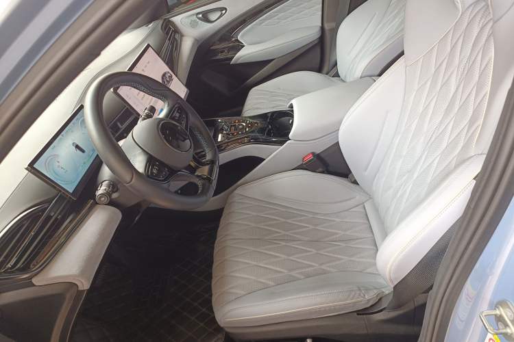 Used BYD Seal 2022 550 km Standard Range Rear-Wheel Drive Elite Version