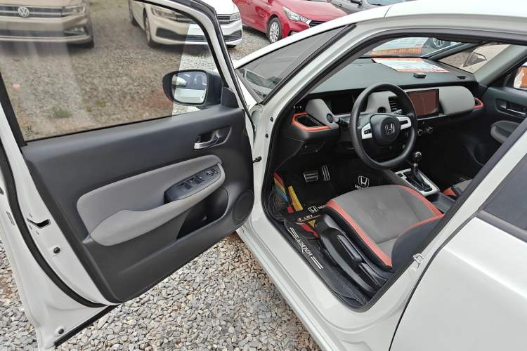 Used Honda LIFE 2021 1.5L CVT SPORT Heartbeat Edition Driver Seat