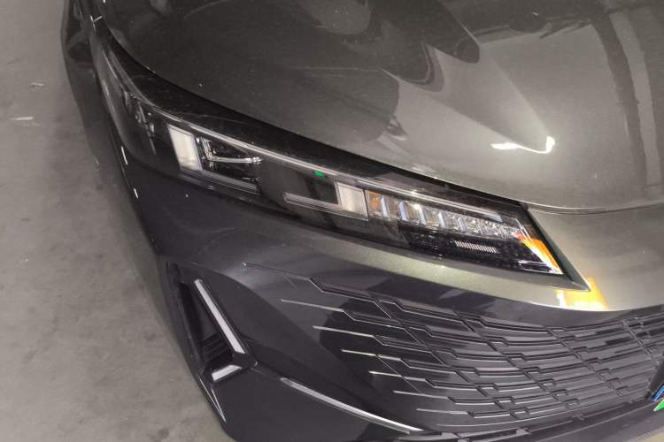 Used CHANGAN Eado DD 2023 Blue Whale NE 1.5T GDI DCT Flagship Model Right Front Headlight