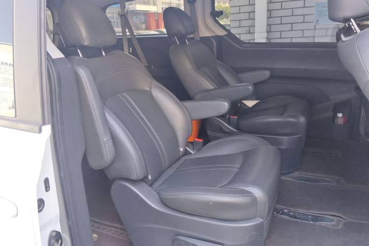 Used SAIC MAXUS G10 2019 Facelift PLUS 2.0T Automatic Elite Edition China VI