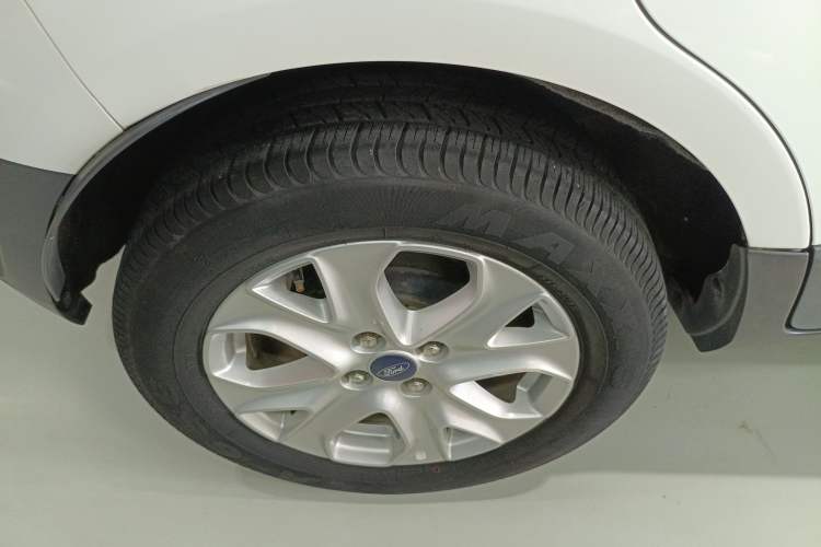 Used Ford EcoSport 2013 1.5L Automatic Fashion Model Exterior 5