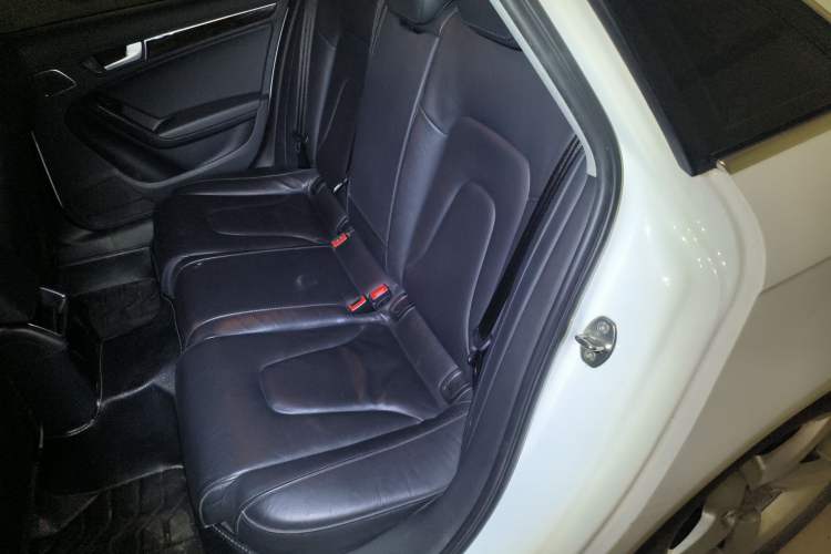 Used Audi A4L 2013 35 TFSI Automatic Comfort Model