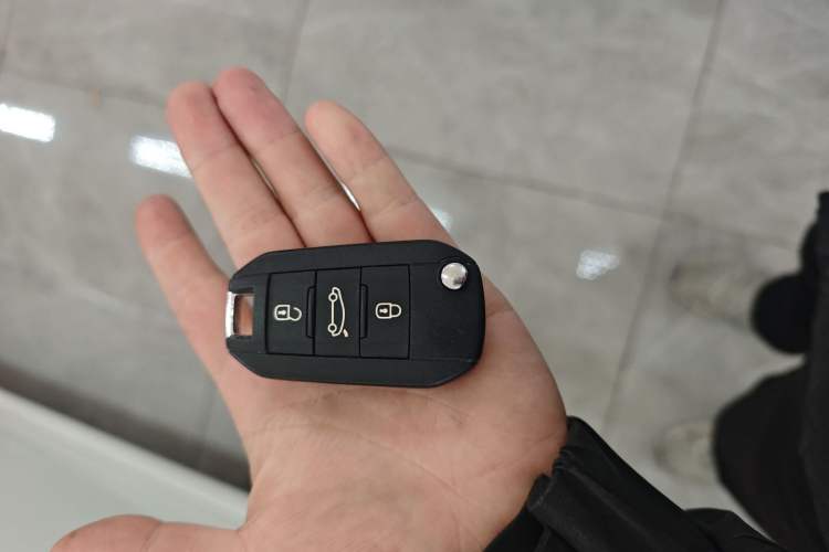 Used Peugeot 301 2016 1.6L Automatic Comfort Edition