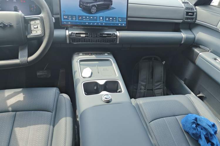 Used Formula Leopard Tai 7 2025 Model 200 km Two-Wheel Drive Max Edition Gear Lever