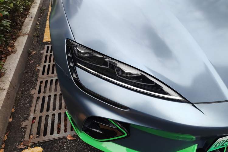 Used BYD Seal 2022 650 km All-Wheel-Drive Performance Version
