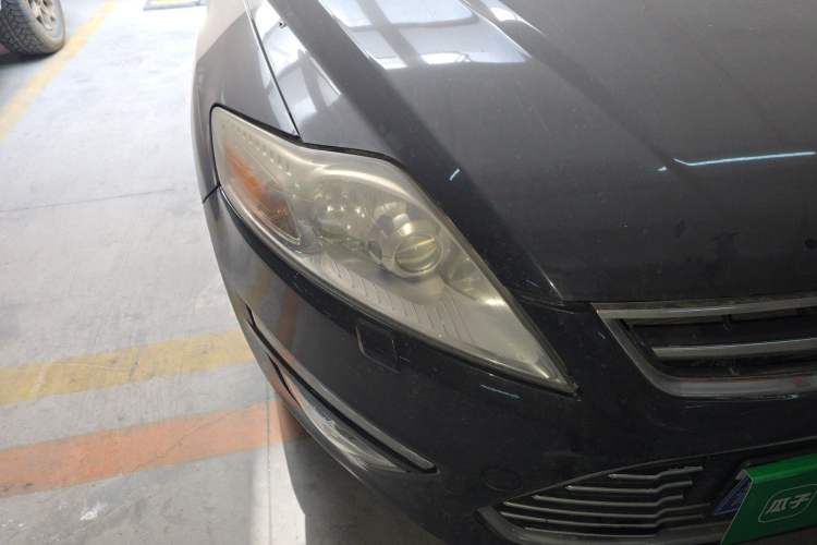 Used Ford Mondeo 2013 2.3L Luxury Model Right Front Headlight