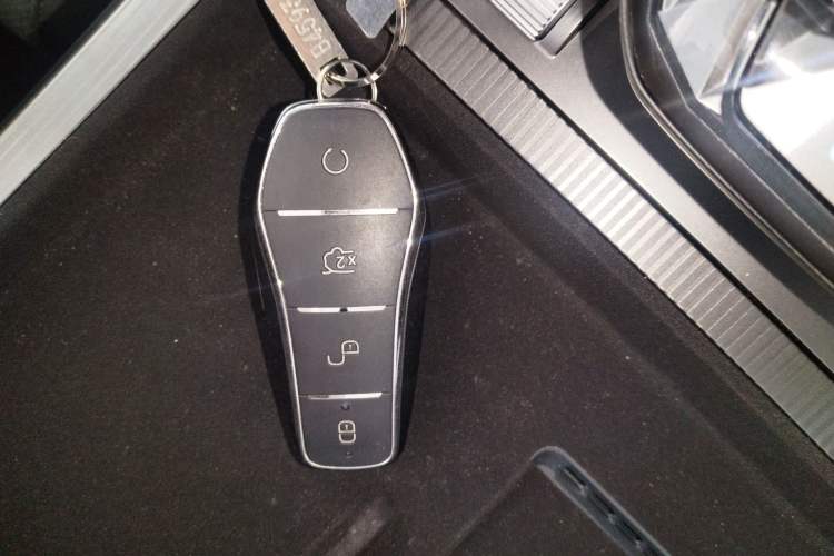 Used BYD Song L DM-i 2025 Intelligent Driving Version 160 km Excellence Edition
