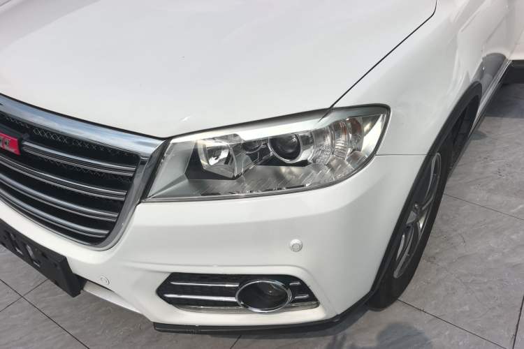 Used Haval H6 2014 Sport Version 1.5T Manual Two-Wheel Drive Elite Edition Left Front Headlight