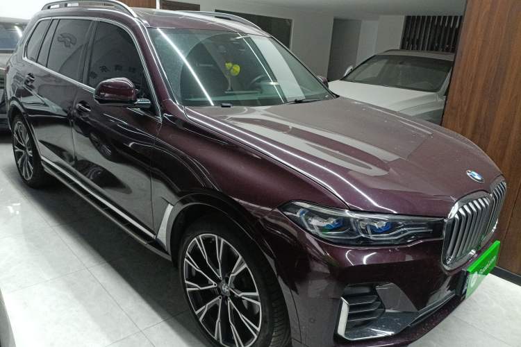 Used BMW X7 2020 xDrive40i Luxury Package with Premium Features