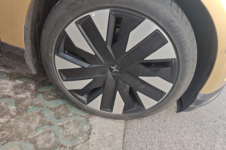 Used Polestar 4 2024 Single-Motor Standard Range PLUS Dual-Star Connectivity Edition