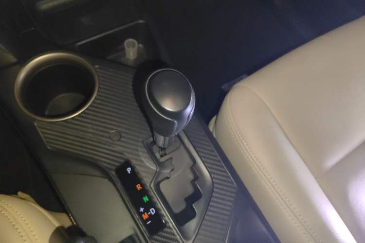 Used Toyota RAV4 2013 2.0L CVT Two-Wheel Drive Urban Edition
