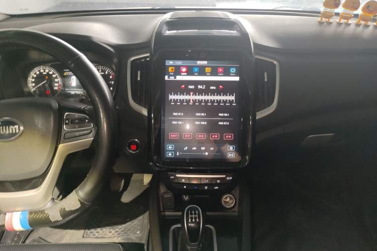 Used SWM X7 2016 1.8L Manual Luxury Edition 7 Seats Audio And AC Panel