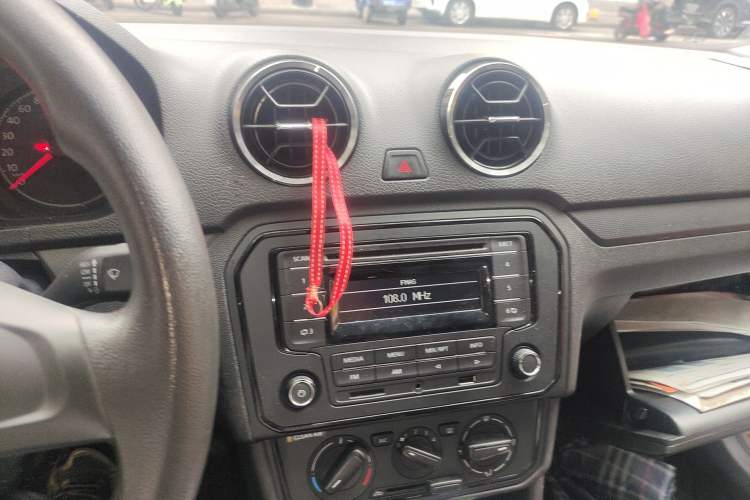 Used Volkswagen Jetta 2017 1.5L Automatic Fashion Model
