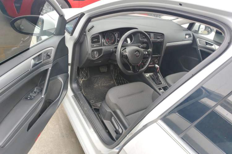 Used Volkswagen Golf 2020 Zhiai Edition 280TSI DSG Comfort Model Driver Seat