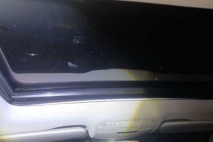 Used Mercedes-Benz C-Class 2018 C 180 L Fashion Edition Sport Version Headliner