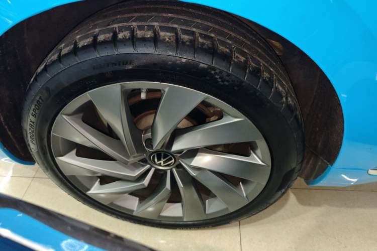 Used Volkswagen FAW-Volkswagen CC 2021 380TSI Striking Edition Right Rear Wheel Hub