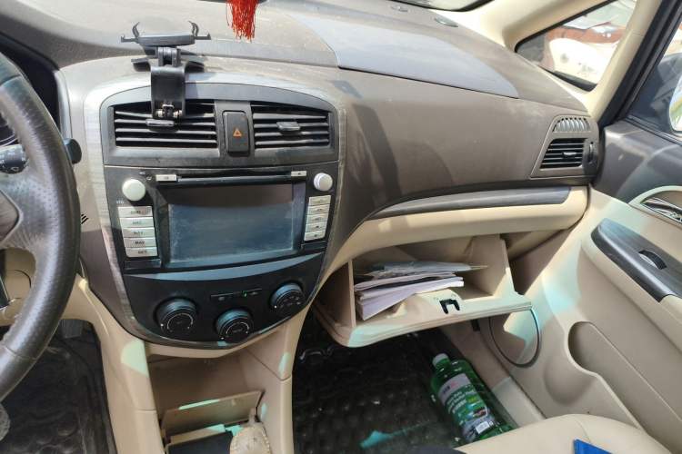 Used Haima Puxima 2013 1.8L Automatic 7-Seater Deluxe Edition
