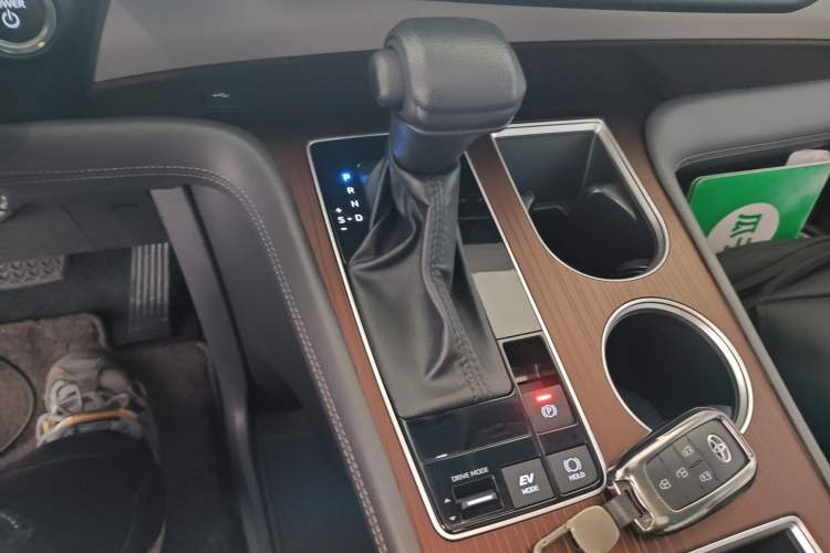 Used Toyota SIENNA 2024 2.5L Hybrid Comfort Edition