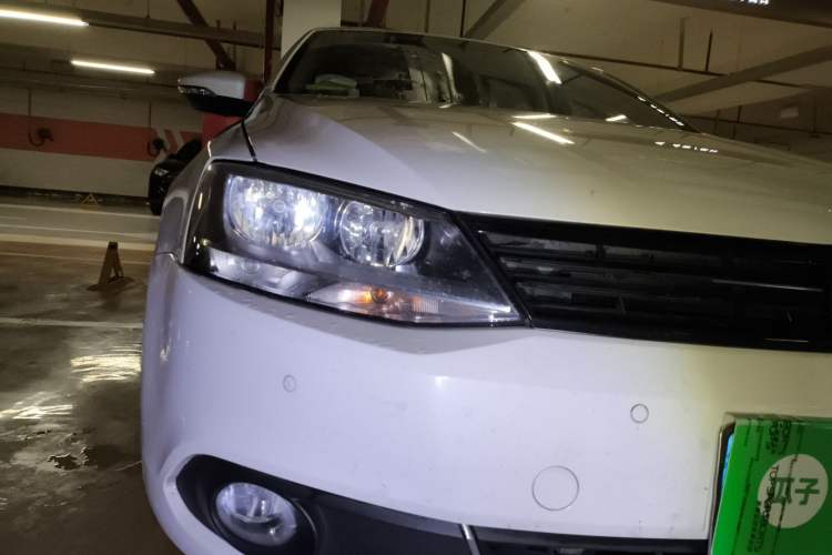 Used Volkswagen Sagitar 2014 Revised Version 1.4TSI Automatic Luxury Edition
