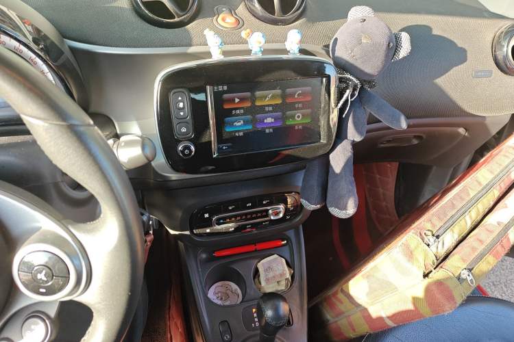 Used smart fortwo 2016 0.9T 66kW Hardtop Pioneer Edition
