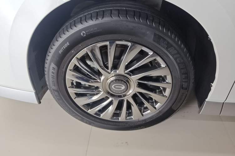 Used GAC Trumpchi M8 2023 Zongshi Series Dual-Motor Supreme Edition
