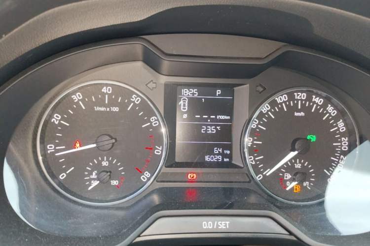 Used Skoda Octavia 2017 1.6L Automatic Chuanxing Edition Instrument Cluster