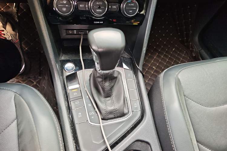 Used Volkswagen Tiguan L 2018 380TSI Automatic All-Wheel Drive Luxury Edition