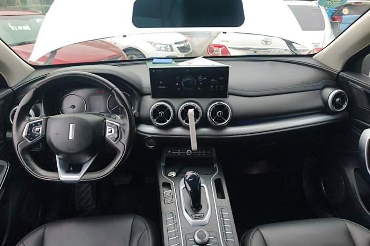 Used Wey VV5 2020 1.5T Two-Wheel Drive Color Pioneer