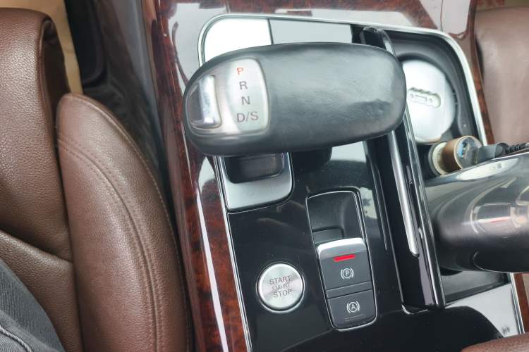 Used Audi A8 2013 A8L 45 TFSI quattro Comfort model
