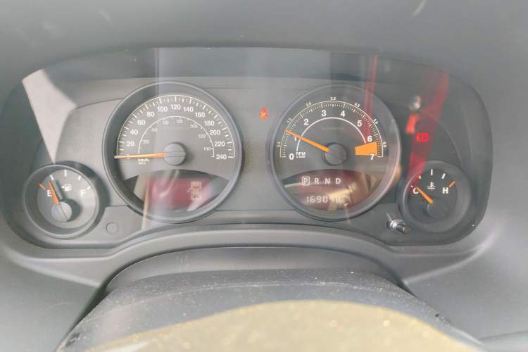 Used Jeep Compass 2014 2.4L four-wheel drive sport version
