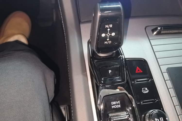 Used Lynk & Co 09 EM-P 2021 2.0T PHEV Halo Six-Seater
