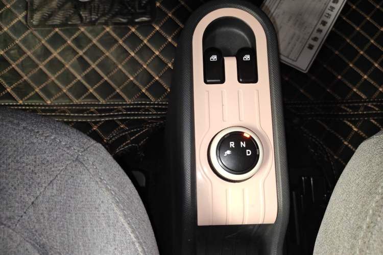 Used Wuling Hongguang MINIEV 2021 Macaron Premium Model – Lithium Iron Phosphate
