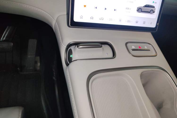 Used Nio ES6 2023 75 kWh
