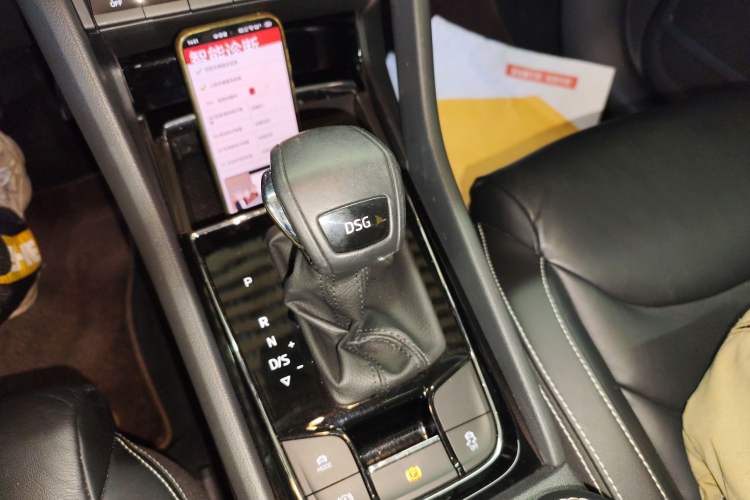 Used Skoda Kodiaq 2019 Facelifted TSI330 5-Seater Two-Wheel-Drive Luxury Enjoyment Edition China VI Standard