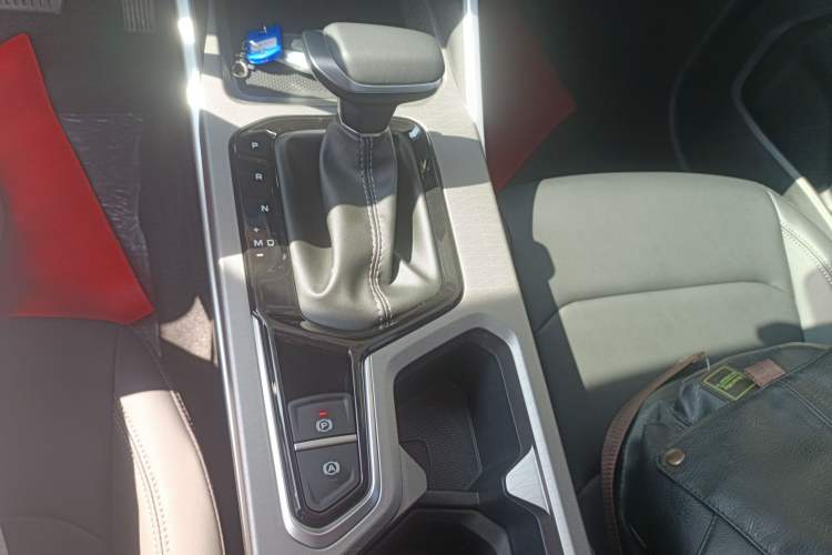 Used Geely Auto Emgrand 2026 Model 4th Generation 4 Millionth Anniversary Model 1.5L CVT Starry Edition
