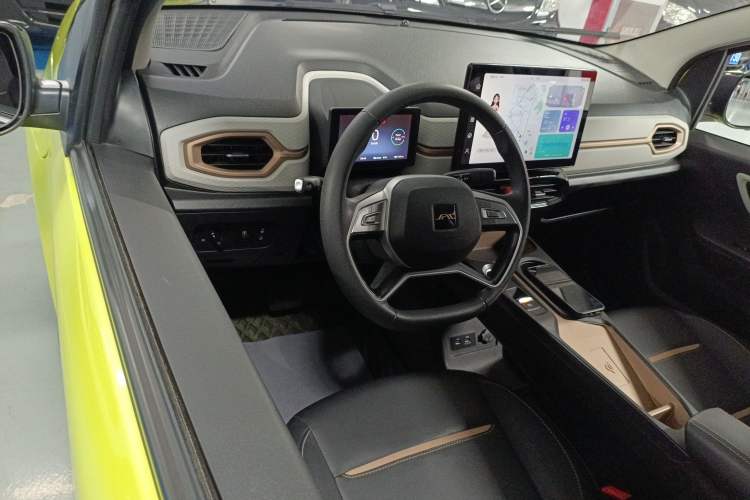 Used JAC Yiwei E10X 2024 Charming Edition 301km Air
