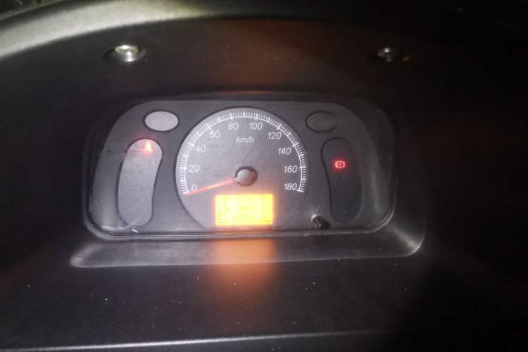 Used Wuling Zhiguang 2020 1.2L Van Utility Model China VI Emission Standard 2 Seats LSI