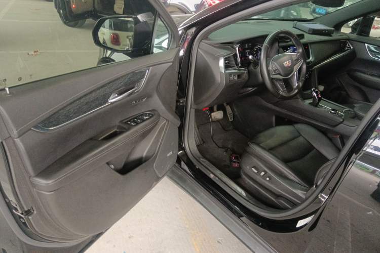 Used Cadillac XT5 2022 2.0T Two-Wheel Drive Luxury Version Driver Seat