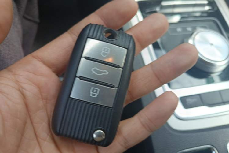 Used Roewe i6 New Energy 2017 45T Hybrid Connective Smart Luxury Edition