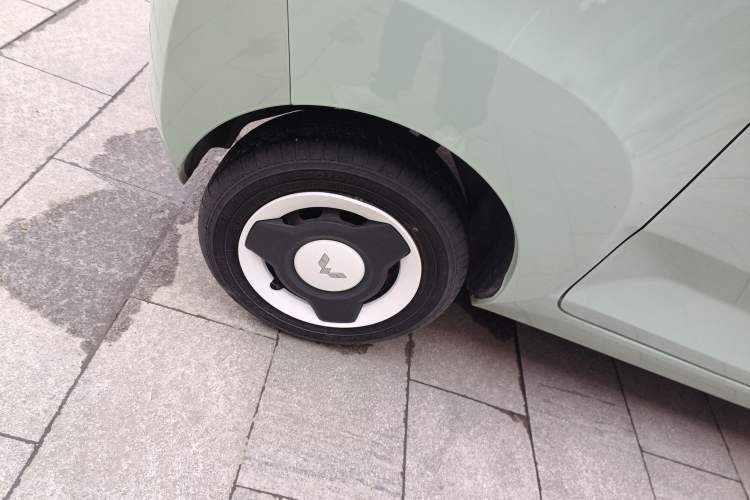 Used Wuling Hongguang MINIEV 2021 Macaron Premium Model – Lithium Iron Phosphate