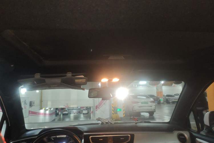 Used Brilliance V3 2015 1.5L Automatic Smart Version Headliner