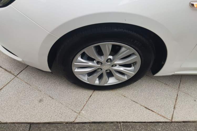 Used Buick GT 2021 Revised Version Flagship 1.5L Automatic Elite Edition Left Front Wheel Hub