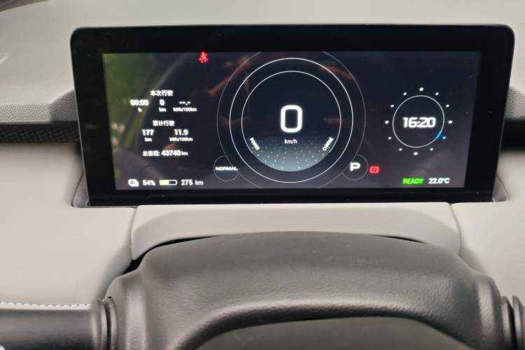 Used Hycan Z03 2022 510 km Range Trendy Cool Version 160 kW 61.13 kWh Odometer Close Up