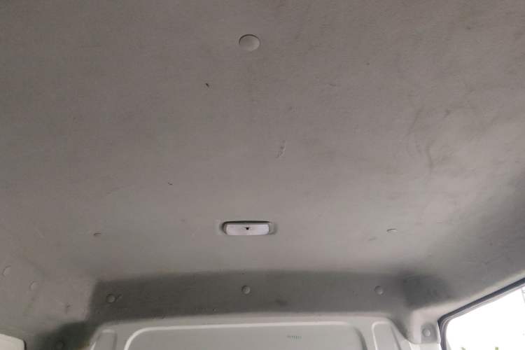 Used Dongfeng Yufeng EM26 2023 High-End Model 41.86 kWh CATL Headliner