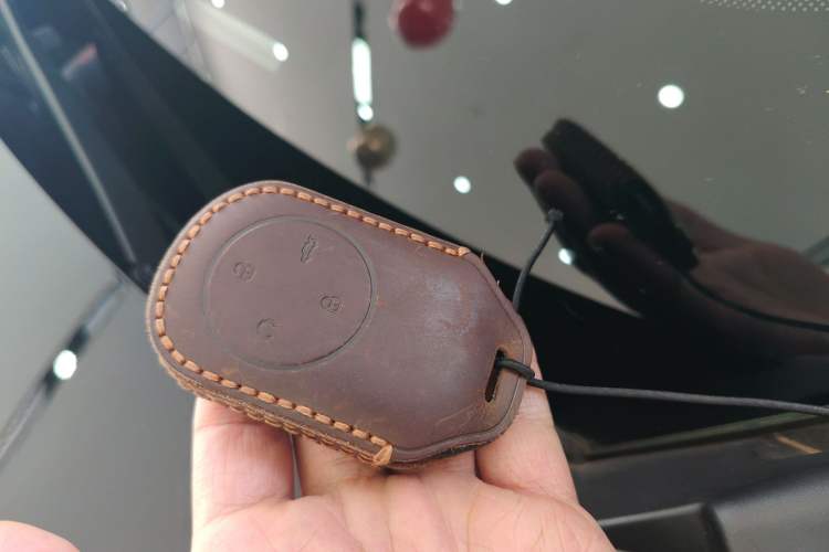 Used Chery Fengyun T9 2025 120 Long-Range Luxury Version 5 Seats Lithium Iron Phosphate Vehicle Key