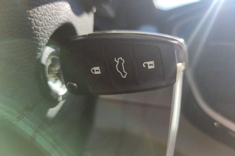 Used JAC Refine M4 2021 2.0L Manual Comfort Edition